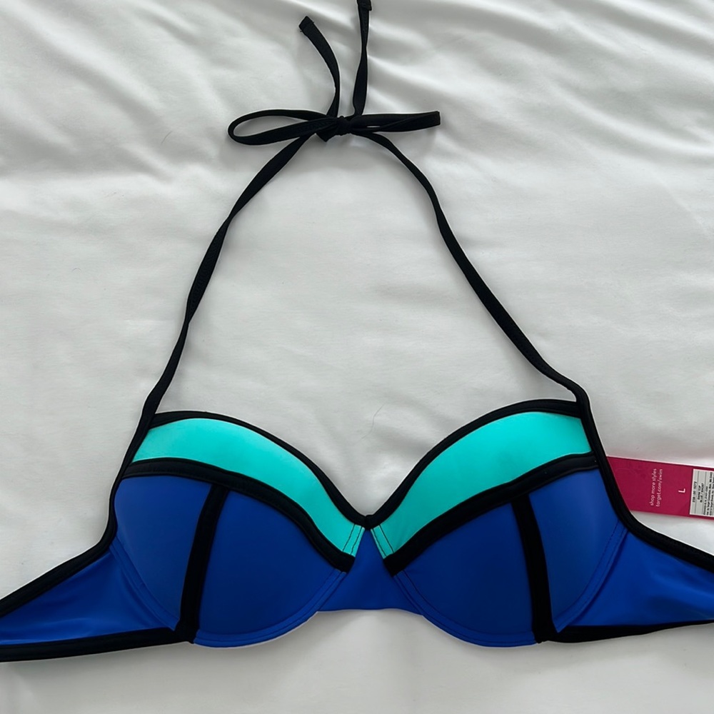 Xhilaration swimsuit top new with tag sz large